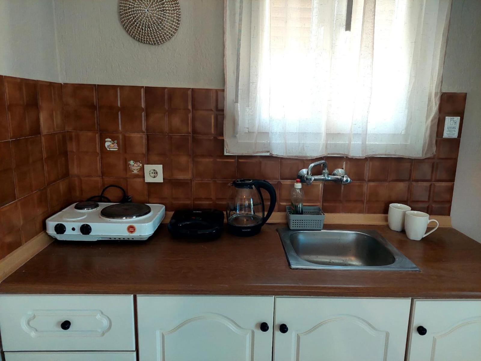 Georgia Apartments Stafylos Pokoj fotografie