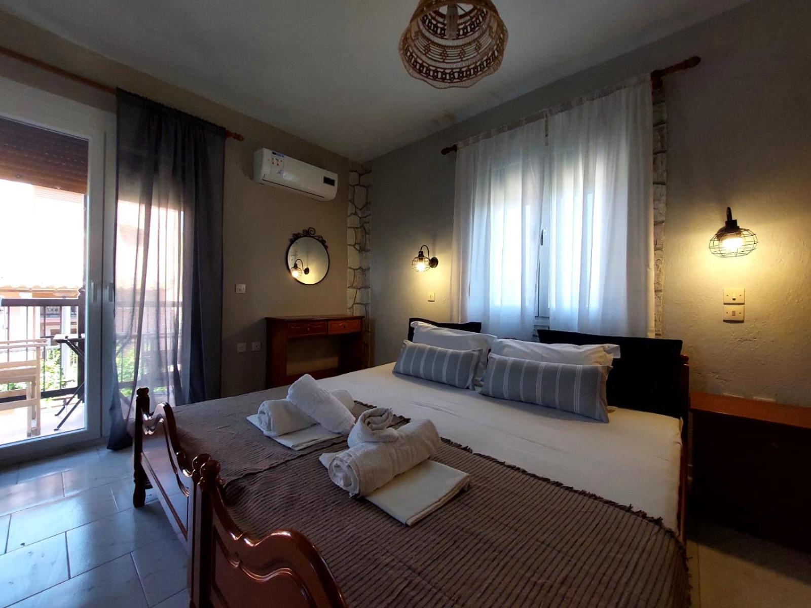 Georgia Apartments Stafylos Pokoj fotografie